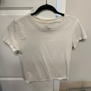White Urban Outfitters Short Sleeve Tee Shirt Size M